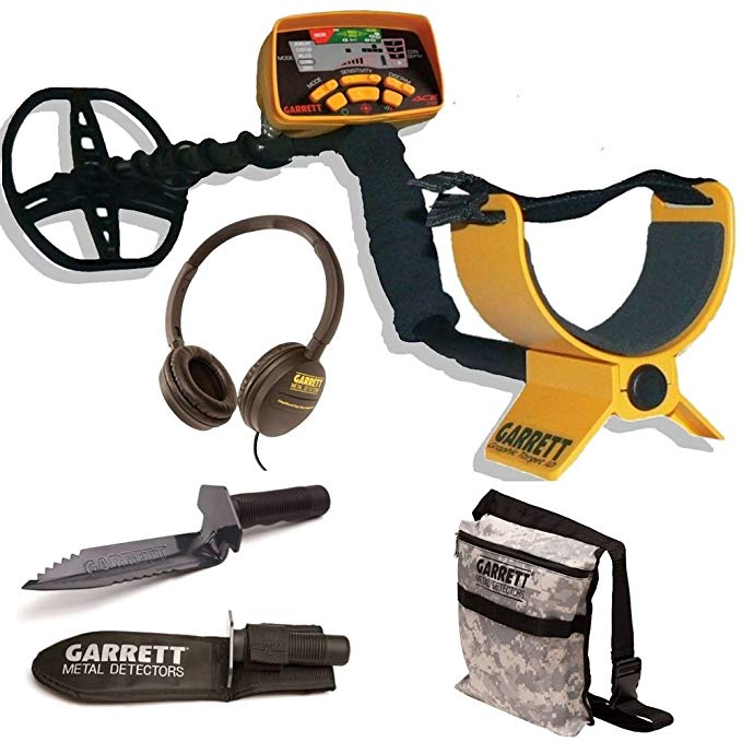 GARRETT ACE 350 METAL DETECTOR W/GARRETT EDGE DIGGER & CAMO POUCH